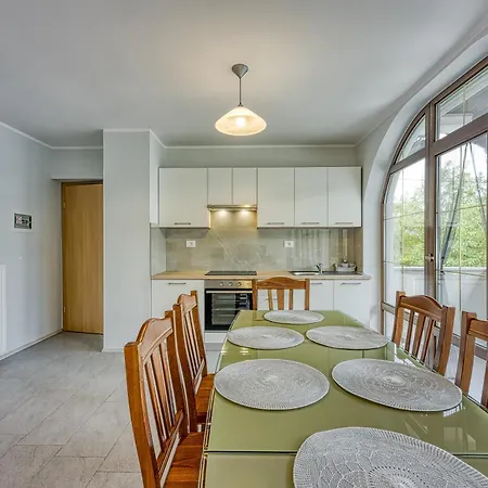 Cesar's Karst Estate Appartement