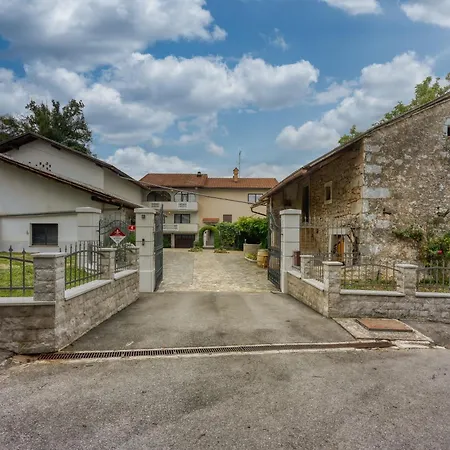 Appartement Cesar's Karst Estate