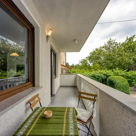 Cesar's Karst Estate Διαμέρισμα