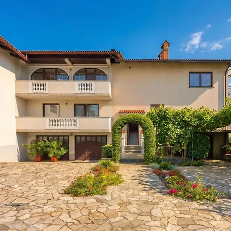 Cesar's Karst Estate *