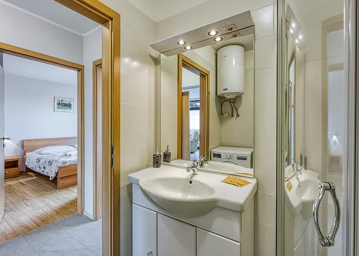 아파트 Cesar's Karst Estate