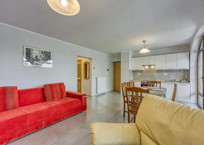 아파트 Cesar's Karst Estate