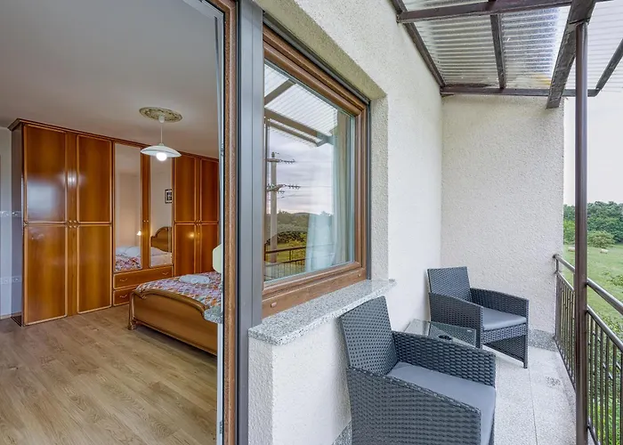 Cesar's Karst Estate דירה Sežana